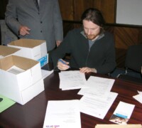 Odovzdávanie podpisov pod Európsku iniciatívu občanov One of Us v kancelárii MV SR v Banskej Bystrici.