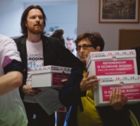 Odovzdanie podpisov petície za vyhlásenie referenda o ochrane rodiny, 2014.