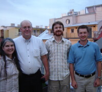 S Brianom Clowesom, expertom Human Life International, jeho manželkou a Patrikom Daniškom.